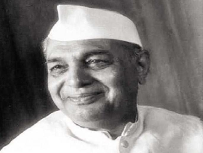  Incompatibility in action, opposition to behavior! | कृतीत साम्य, वागण्यात विरोध!