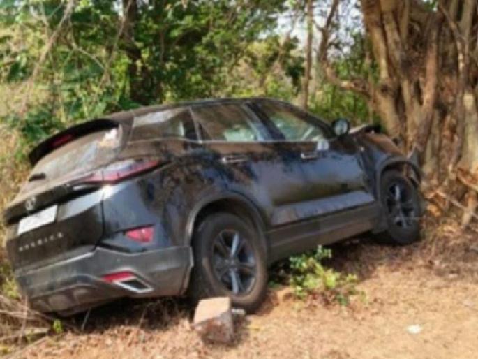 A woman died in an accident when the car hit a tree when the driver lost control, Accident in Rajapur | उत्तर प्रदेशमधील कुटुंबाच्या गाडीला राजापुरात अपघात, महिलेचा मृत्यू A woman died in an accident when the car hit a tree when the driver lost control, Accident in Rajapur | उत्तर प्रदेशमधील कुटुंबाच्या गाडीला राजापुरात अपघात, महिलेचा मृत्यू