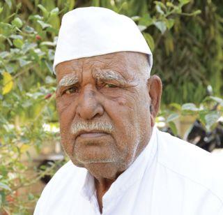 Give honorable salary to ST employees - Bhapkar Guruji's demand | एसटी कर्मचा-यांना सन्मानजनक वेतन द्या - भापकर गुरूजी यांची मागणी