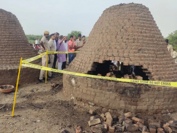 rajasthan-crime-bhilwara-12-year-old-girl-gang-rapped-and-burned-alive | माणुसकीला काळीमा फासणारी घटना; अल्पवयीन मुलीला बलात्कारानंतर भट्टीत जिवंत जाळले rajasthan-crime-bhilwara-12-year-old-girl-gang-rapped-and-burned-alive | माणुसकीला काळीमा फासणारी घटना; अल्पवयीन मुलीला बलात्कारानंतर भट्टीत जिवंत जाळले