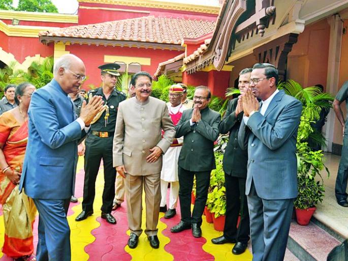 Bhendi and moong dal at the President's Dinner: A menu at the Raj bhavan | राष्ट्रपतींच्या जेवणात भेंडी व मूग डाळ : राजभवनातील मेन्यू Bhendi and moong dal at the President's Dinner: A menu at the Raj bhavan | राष्ट्रपतींच्या जेवणात भेंडी व मूग डाळ : राजभवनातील मेन्यू