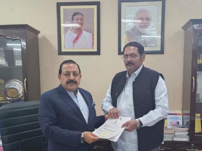 Marathi employees outside Maharashtra will get voluntary leave on Shiv Jayanti | महाराष्ट्राबाहेरील मराठी कर्मचाऱ्यांना मिळणार शिवजयंतीची ऐच्छिक सुटी Marathi employees outside Maharashtra will get voluntary leave on Shiv Jayanti | महाराष्ट्राबाहेरील मराठी कर्मचाऱ्यांना मिळणार शिवजयंतीची ऐच्छिक सुटी