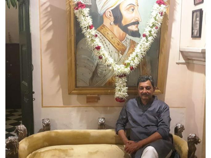 Conversation of Sarathi office bearers, officers with Shahu Chhatrapati | सारथी पदाधिकारी, अधिकाऱ्यांचा शाहू छत्रपतींशी संवाद Conversation of Sarathi office bearers, officers with Shahu Chhatrapati | सारथी पदाधिकारी, अधिकाऱ्यांचा शाहू छत्रपतींशी संवाद