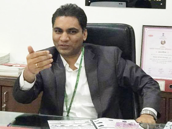 Rajendra Bharude transferred as Collector of Nandurbar | राजेंद्र भारूड यांची नंदूरबारच्या जिल्हाधिकारीपदी बदली Rajendra Bharude transferred as Collector of Nandurbar | राजेंद्र भारूड यांची नंदूरबारच्या जिल्हाधिकारीपदी बदली