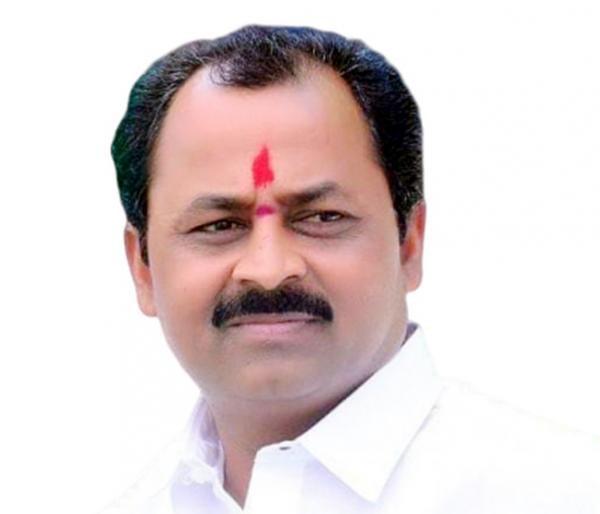 Barshi Election Results 2019: Rajendr raut vs dilip sopal, Maharashtra vidhan sabha election Results 2019 | दहा वर्षानंतर राजेंद्र राऊतांची बार्शीत सरशी Barshi Election Results 2019: Rajendr raut vs dilip sopal, Maharashtra vidhan sabha election Results 2019 | दहा वर्षानंतर राजेंद्र राऊतांची बार्शीत सरशी