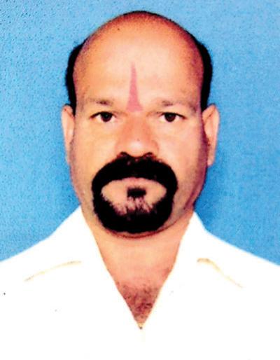 The accused was again taken into custody, a case of torture of a minor girl in Devgad taluka | अल्पवयीन मुलीवरील अत्याचार प्रकरणी त्या आरोपीस पुन्हा घेतले ताब्यात The accused was again taken into custody, a case of torture of a minor girl in Devgad taluka | अल्पवयीन मुलीवरील अत्याचार प्रकरणी त्या आरोपीस पुन्हा घेतले ताब्यात