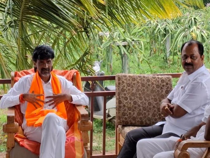 Barshi independent MLA Rajendra Raut, who had a clashes between Manoj Jarange Patil over Maratha Reservation, announced to contest the election from the BJP | मनोज जरांगेंशी पंगा घेणाऱ्या अपक्ष आमदाराने भाजपाकडून निवडणूक लढण्याची केली घोषणा Barshi independent MLA Rajendra Raut, who had a clashes between Manoj Jarange Patil over Maratha Reservation, announced to contest the election from the BJP | मनोज जरांगेंशी पंगा घेणाऱ्या अपक्ष आमदाराने भाजपाकडून निवडणूक लढण्याची केली घोषणा