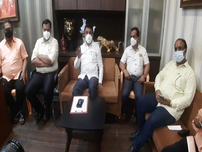 Allegations against Shiv Sena leaders only for publicity Rajesh More criticizes Ravindra Chavan | शिवसेना नेत्यांवरील आरोप केवळ प्रसिद्धीसाठी; राजेश मोरेंकडून रविंद्र चव्हाणांवर सडकून टीका