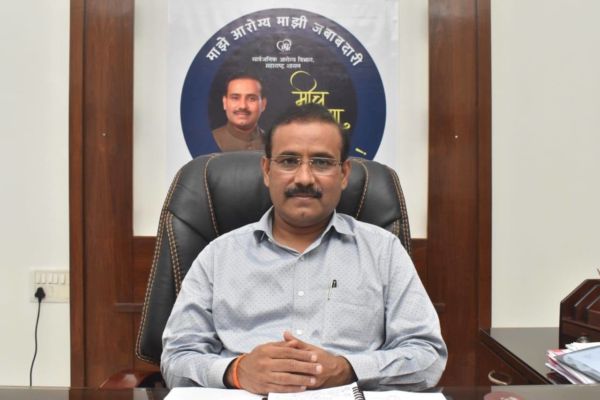 Health Minister positive for setting up a medical college in Ratnagiri | रत्नागिरीत वैद्यकीय महाविद्यालय उभारणीसाठी आरोग्यमंत्री सकारात्मक Health Minister positive for setting up a medical college in Ratnagiri | रत्नागिरीत वैद्यकीय महाविद्यालय उभारणीसाठी आरोग्यमंत्री सकारात्मक