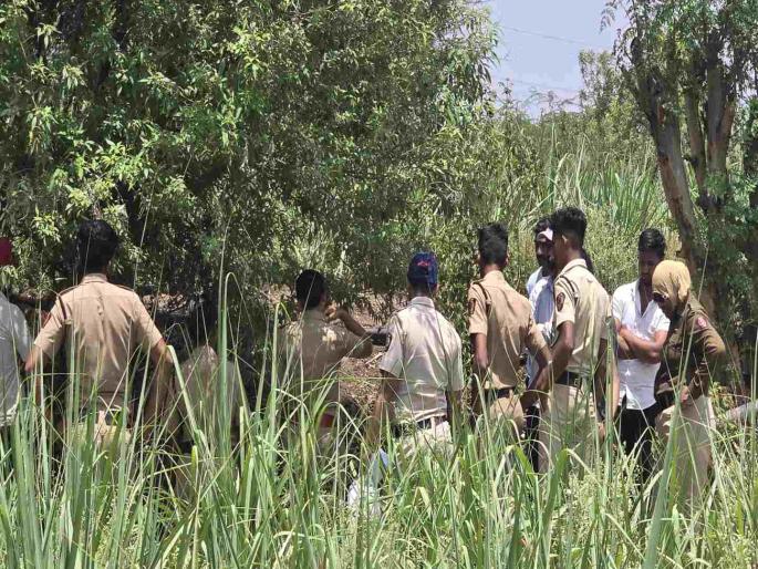 Murder of minor girl from Rajgurunagar accused confessed to the murder | घरी सोडतो म्हणत शेतात नेऊन तरुणीची केली हत्या; आरोपी बिंधास्त फिरत होता गावात Murder of minor girl from Rajgurunagar accused confessed to the murder | घरी सोडतो म्हणत शेतात नेऊन तरुणीची केली हत्या; आरोपी बिंधास्त फिरत होता गावात