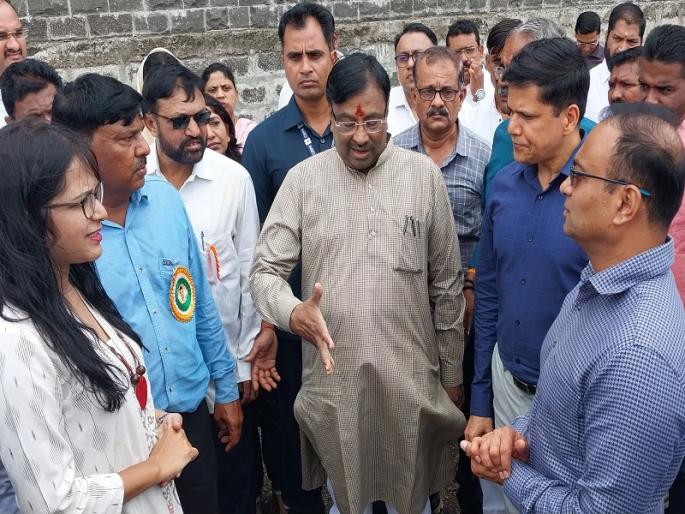 Martyr Rajguru Wada will be converted into a national monument: Sudhir Mungantiwar | हुतात्मा राजगुरु वाड्याचे राष्ट्रीय स्मारकात रूपांतर होणार : सुधीर मुनगंटीवार Martyr Rajguru Wada will be converted into a national monument: Sudhir Mungantiwar | हुतात्मा राजगुरु वाड्याचे राष्ट्रीय स्मारकात रूपांतर होणार : सुधीर मुनगंटीवार