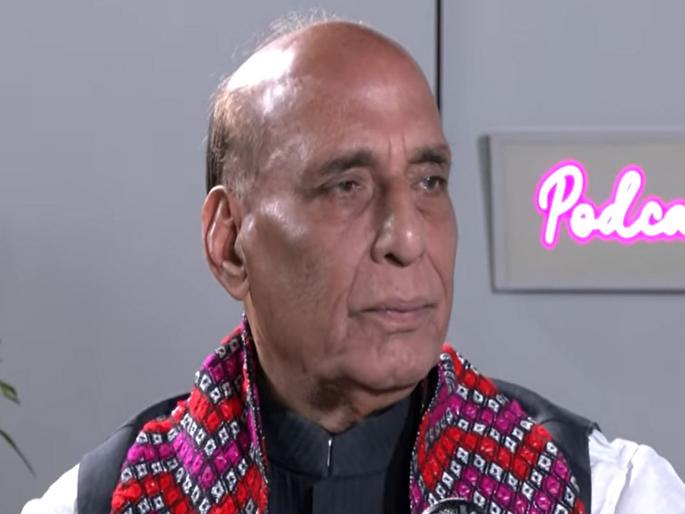 Lok Sabha Election 2024 - BJP leader Rajnath Singh criticizes Congress while reminiscing about Emergency | आईच्या निधनानंतर तिच्या अंत्यविधीलाही सोडलं नव्हतं; आणीबाणीच्या आठवणीत राजनाथ सिंह भावूक Lok Sabha Election 2024 - BJP leader Rajnath Singh criticizes Congress while reminiscing about Emergency | आईच्या निधनानंतर तिच्या अंत्यविधीलाही सोडलं नव्हतं; आणीबाणीच्या आठवणीत राजनाथ सिंह भावूक