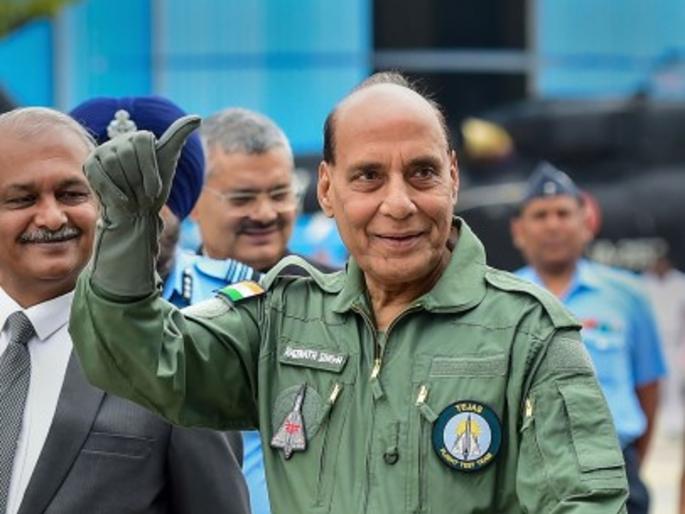 Soldiers, always be ready! Defense Minister calls for lessons from Russia-Ukraine war | सैनिकांनो, सदैव सज्ज राहा! रशिया-युक्रेन युद्धातून धडा घेण्याचे संरक्षणमंत्र्यांचे आवाहन Soldiers, always be ready! Defense Minister calls for lessons from Russia-Ukraine war | सैनिकांनो, सदैव सज्ज राहा! रशिया-युक्रेन युद्धातून धडा घेण्याचे संरक्षणमंत्र्यांचे आवाहन