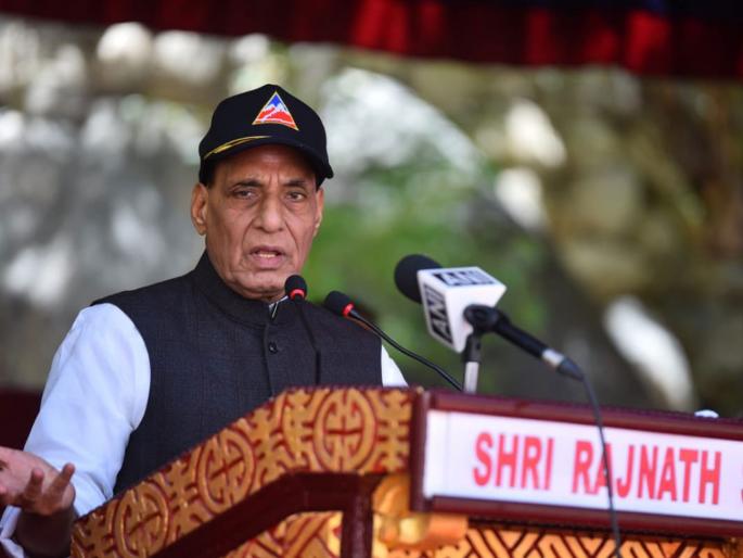 rajnath singh says no one can show india an eye | राष्ट्रीय सुरक्षिततेसाठी जम्मू-काश्मीर आणि लडाखची विभागणी हितकारक: राजनाथ सिंह rajnath singh says no one can show india an eye | राष्ट्रीय सुरक्षिततेसाठी जम्मू-काश्मीर आणि लडाखची विभागणी हितकारक: राजनाथ सिंह