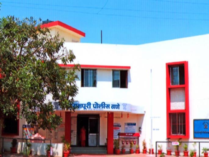 Burglary filed; Investigated bike theft, Rajarampuri police in Kolhapur strange behavior | Kolhapur-पोलिसांचा अजब कारभार; गुन्हा दाखल घरफोडीचा; तपास केला दुचाकी चोरीचा Burglary filed; Investigated bike theft, Rajarampuri police in Kolhapur strange behavior | Kolhapur-पोलिसांचा अजब कारभार; गुन्हा दाखल घरफोडीचा; तपास केला दुचाकी चोरीचा