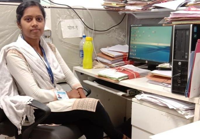 Rajshri aims to achieve the goal! | मोलमजुरी करुन गाठले ‘राजश्री’ने उद्दिष्ट! Rajshri aims to achieve the goal! | मोलमजुरी करुन गाठले ‘राजश्री’ने उद्दिष्ट!