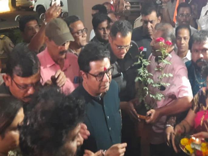 MNS chief Raj Thackeray will hold a public meeting in Ratnagiri today | Raj Thackeray: राज ठाकरे बारसू रिफायनरीबाबत कोणती भूमिका मांडणार?; रत्नागिरीत आज सभा, राज्याचं लागलं लक्ष MNS chief Raj Thackeray will hold a public meeting in Ratnagiri today | Raj Thackeray: राज ठाकरे बारसू रिफायनरीबाबत कोणती भूमिका मांडणार?; रत्नागिरीत आज सभा, राज्याचं लागलं लक्ष