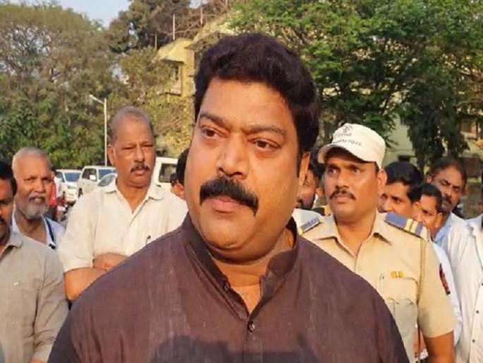 Complete the road work immediately as soon as you see the girder of the bridge | पत्रीपुलाच्या गर्डरआधी पाेहाेच रस्त्याचे काम त्वरित पूर्ण करा Complete the road work immediately as soon as you see the girder of the bridge | पत्रीपुलाच्या गर्डरआधी पाेहाेच रस्त्याचे काम त्वरित पूर्ण करा