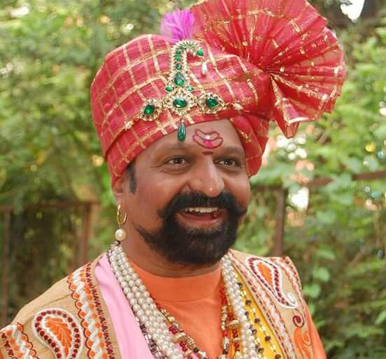 Installation of single Ganesh idol for 3 years | एकाच गणेशमूर्तीची २२ वर्षांपासून प्रतिष्ठापना, राजू राऊत यांचा उपक्रम