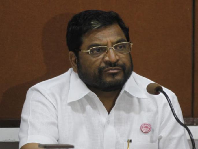 Factories are in the loss due to using for politics : Raju Shetty | व्यावसायिक दृष्टिकोन ठेवण्याऐवजी राजकारणासाठी वापरल्याने कारखाने रसातळाला : राजू शेट्टी Factories are in the loss due to using for politics : Raju Shetty | व्यावसायिक दृष्टिकोन ठेवण्याऐवजी राजकारणासाठी वापरल्याने कारखाने रसातळाला : राजू शेट्टी