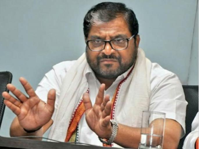 Raju Shetty also left Mahavikas Aghadi after Vanchit; He said, it was decided three years ago, Hatkanangale Loksabha Election 2024, Maharashtra Politics | वंचितनंतर राजू शेट्टींनीही महाविकास आघाडीची साथ सोडली, पत्ते खोलले; म्हणाले, तीन वर्षांपूर्वीच निर्णय झालेला Raju Shetty also left Mahavikas Aghadi after Vanchit; He said, it was decided three years ago, Hatkanangale Loksabha Election 2024, Maharashtra Politics | वंचितनंतर राजू शेट्टींनीही महाविकास आघाडीची साथ सोडली, पत्ते खोलले; म्हणाले, तीन वर्षांपूर्वीच निर्णय झालेला