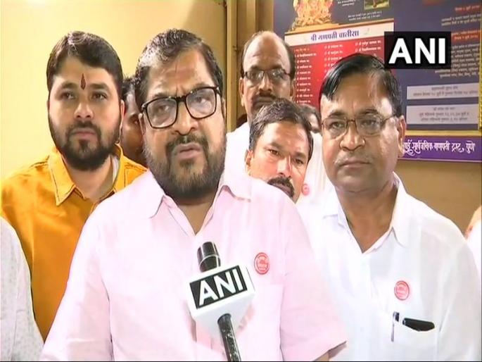 Milk Supply: We'll start a 'Satyagraha' & ensure that no milk is brought to from outside, Raju Shetty's strike for milk rate | Milk Supply : ... तर सत्याग्रहाला सुरुवात करू, राजू शेट्टींचा इशारा Milk Supply: We'll start a 'Satyagraha' & ensure that no milk is brought to from outside, Raju Shetty's strike for milk rate | Milk Supply : ... तर सत्याग्रहाला सुरुवात करू, राजू शेट्टींचा इशारा