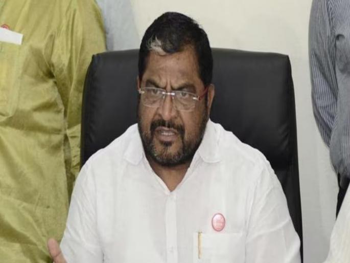 pune news sugar factories owe Rs 2000 crores in bills raju Shetty demands payment with interest | साखर कारखान्यांनी थकवली २ हजार कोटींची बिले, व्याजासह देण्याची राजू शेट्टी यांची मागणी pune news sugar factories owe Rs 2000 crores in bills raju Shetty demands payment with interest | साखर कारखान्यांनी थकवली २ हजार कोटींची बिले, व्याजासह देण्याची राजू शेट्टी यांची मागणी