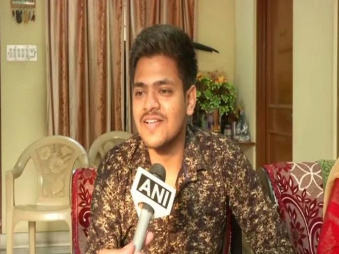 Mayank Pratap Singh, 21, will be the youngest judge in the country. | देशातील सर्वात तरुण न्यायाधीश; 21 वर्षीय मयंक सुनावणार न्यायालयात निकाल Mayank Pratap Singh, 21, will be the youngest judge in the country. | देशातील सर्वात तरुण न्यायाधीश; 21 वर्षीय मयंक सुनावणार न्यायालयात निकाल