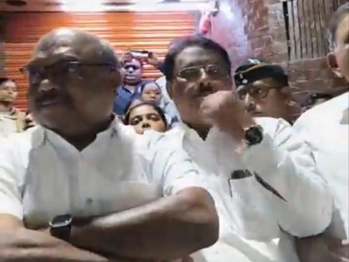 Rajul Patel's entry into Shinde Sena angers Uddhav Sena in Versova | राजुल पटेल यांच्या शिंदे सेनेतील प्रवेशाने वर्सोव्यातील उद्धव सेना झाली संतप्त  Rajul Patel's entry into Shinde Sena angers Uddhav Sena in Versova | राजुल पटेल यांच्या शिंदे सेनेतील प्रवेशाने वर्सोव्यातील उद्धव सेना झाली संतप्त