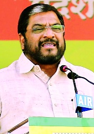 Kolhapur: Government's attempt to nab farmers: Raju Shetty | कोल्हापूर : शेतकऱ्यांना लाचार करण्याचा सरकारचा प्रयत्न : राजू शेट्टी Kolhapur: Government's attempt to nab farmers: Raju Shetty | कोल्हापूर : शेतकऱ्यांना लाचार करण्याचा सरकारचा प्रयत्न : राजू शेट्टी