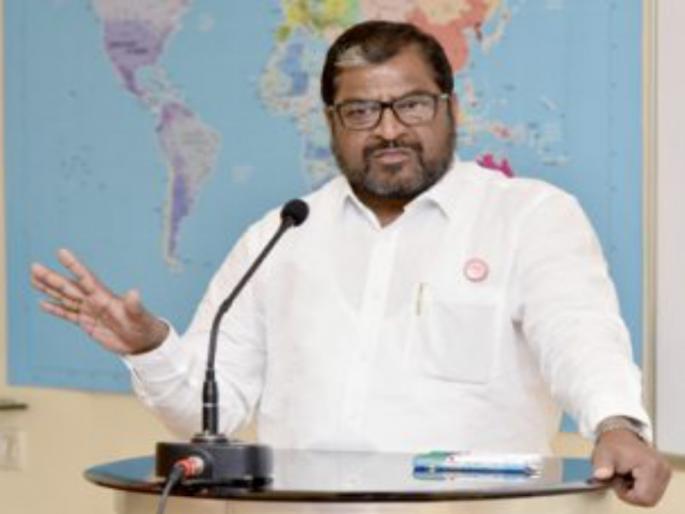 Use social media to sell agricultural products: Raju Shetty | लॉकडाऊन काळात शेतमाल विक्रीसाठी समाज माध्यमाचा वापर करावा : राजू शेट्टी Use social media to sell agricultural products: Raju Shetty | लॉकडाऊन काळात शेतमाल विक्रीसाठी समाज माध्यमाचा वापर करावा : राजू शेट्टी