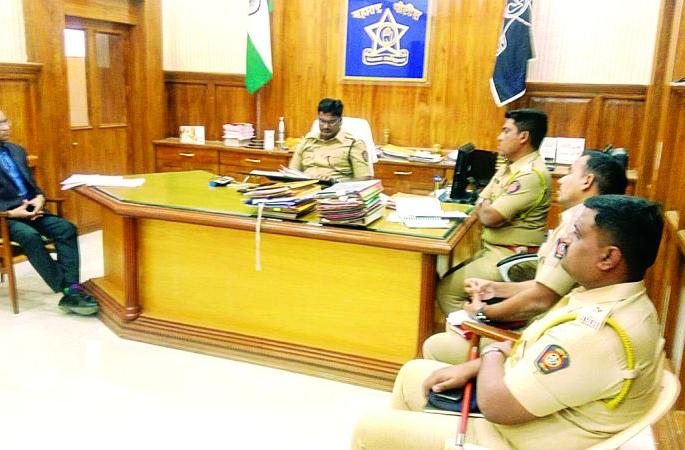 Akola: A special campaign to prevent the sale of tobacco products | अकोला : तंबाखूजन्य पदार्थ विक्री रोखण्यासाठी विशेष मोहीम Akola: A special campaign to prevent the sale of tobacco products | अकोला : तंबाखूजन्य पदार्थ विक्री रोखण्यासाठी विशेष मोहीम