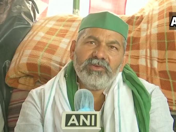 rakesh tikait demands that those who are protesting here should be given the corona vaccine | आंदोलन करणाऱ्या शेतकऱ्यांना कोरोनाची लस द्यावी; राकेश टिकैत यांची मागणी