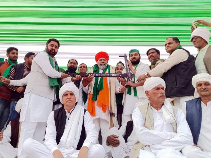 farmer protest bku rakesh tikait said if govt has stopped farmers from going to delhi we will stop them to form next govt | “शेतकऱ्यांना दिल्लीत जाण्यास थांबवले, तर सरकारला सत्तेत येण्यापासून रोखू”: राकेश टिकैत