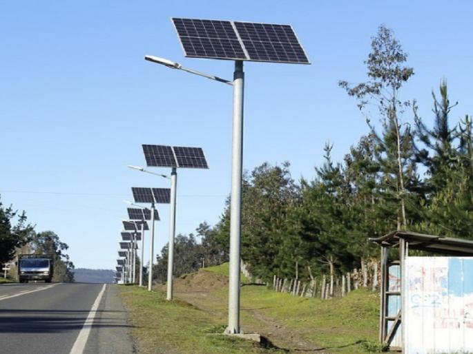 rakh gaon in purandar first village in state use solar energy for street light | पुरंदरमधील राख गाव ठरणार पथदिव्यांसाठी सौरऊर्जा वापरणारे राज्यातील पहिले गाव