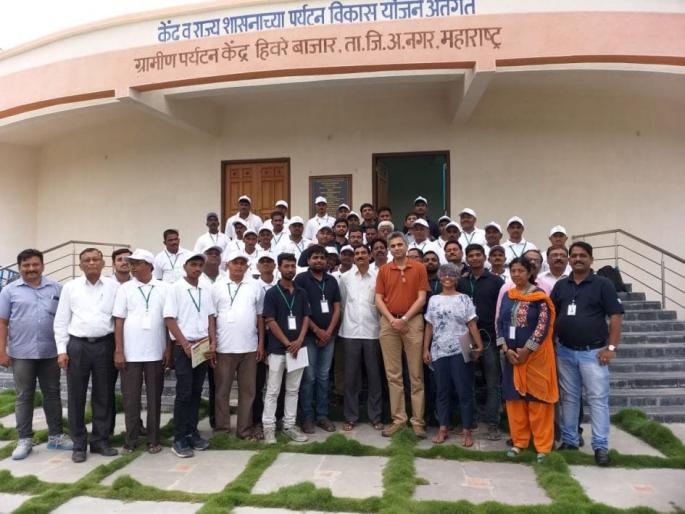 'BJS' to be more prosperous in Buldana district | 'बीजेएस' बुलडाणा जिल्ह्यातील शेतीला करणार आणखी समृध्द; राळेगणसिद्धी व हिवरे बाजारला भेट 'BJS' to be more prosperous in Buldana district | 'बीजेएस' बुलडाणा जिल्ह्यातील शेतीला करणार आणखी समृध्द; राळेगणसिद्धी व हिवरे बाजारला भेट