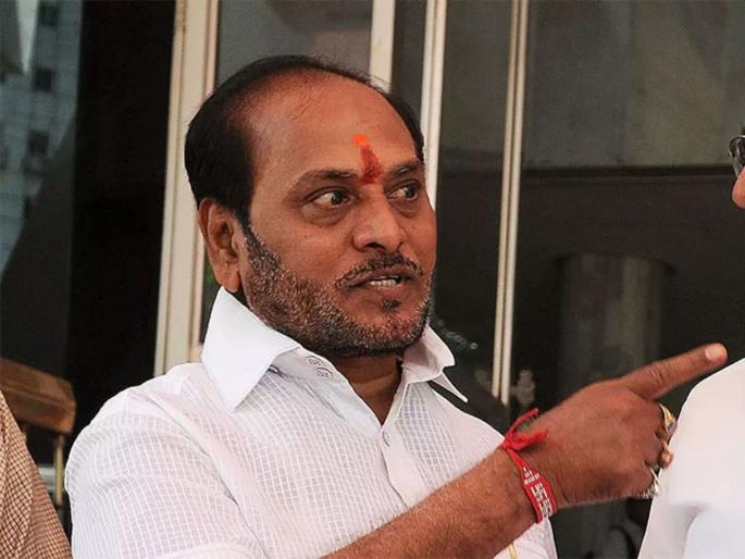 Ramdas Kadam accuses a Shiv Sena minister of Konkan | रामदास कदम यांचा शिवसेनेच्याच काेकणातील एका मंत्र्यावर आरोप Ramdas Kadam accuses a Shiv Sena minister of Konkan | रामदास कदम यांचा शिवसेनेच्याच काेकणातील एका मंत्र्यावर आरोप