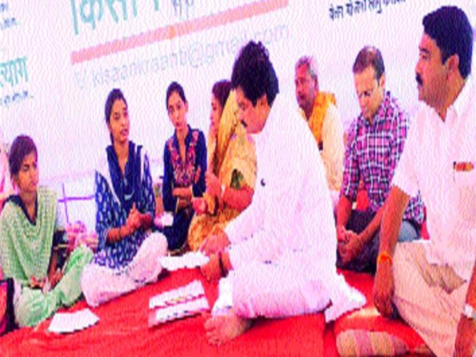 Aging on 5th day of fasting even after tweeting the Guardian Minister Shinde | पालकमंत्री शिंदे यांच्या शिष्टाईनंतरही कृषिकन्या ५व्या दिवशी उपोषणावर ठाम