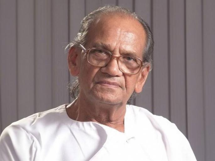 Sculptor Ram Sutar receives 'Maharashtra Bhushan' award | शिल्पकार राम सुतार यांना ‘महाराष्ट्र भूषण’ पुरस्कार Sculptor Ram Sutar receives 'Maharashtra Bhushan' award | शिल्पकार राम सुतार यांना ‘महाराष्ट्र भूषण’ पुरस्कार