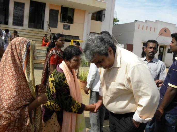 Know, the son of Maharashtra, who won the Magsaysay Award Volunteer social work | जाणून घ्या, मॅगेसेसे पुरस्कार मिळवणारे महाराष्ट्राचे सुपुत्र डॉ. वाटवाणीचं समाजकार्य Know, the son of Maharashtra, who won the Magsaysay Award Volunteer social work | जाणून घ्या, मॅगेसेसे पुरस्कार मिळवणारे महाराष्ट्राचे सुपुत्र डॉ. वाटवाणीचं समाजकार्य