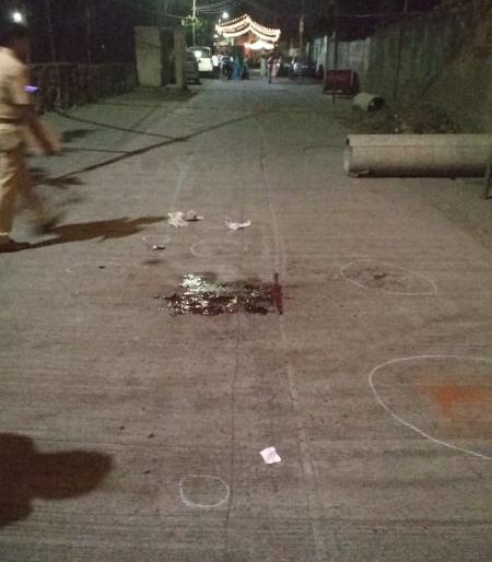 The killing of a notorious goon in Badiyanath Chowk area in Nagpur | नागपुरातील बैद्यनाथ चौक भागात कुख्यात गुंडाची हत्या The killing of a notorious goon in Badiyanath Chowk area in Nagpur | नागपुरातील बैद्यनाथ चौक भागात कुख्यात गुंडाची हत्या