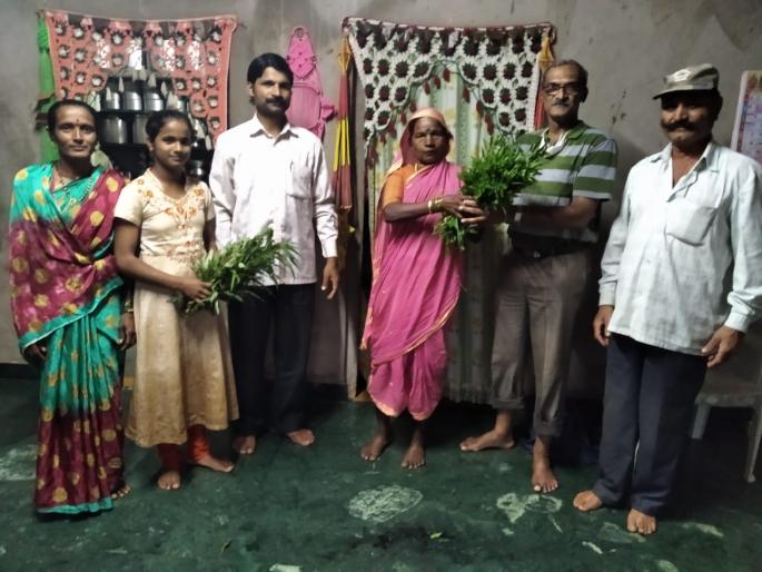 Vegetable Festival was celebrated in every house | घराघरांत साजरा झाला रानभाज्या महोत्सव Vegetable Festival was celebrated in every house | घराघरांत साजरा झाला रानभाज्या महोत्सव