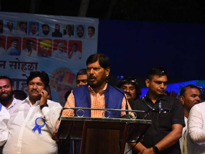 No one can cut Narendra Modi and my number: Ramdas Athavale | नरेंद्र मोदी आणि माझा नंबर कुणीही काटू शकत नाही: रामदास आठवले No one can cut Narendra Modi and my number: Ramdas Athavale | नरेंद्र मोदी आणि माझा नंबर कुणीही काटू शकत नाही: रामदास आठवले