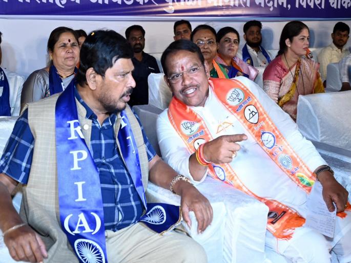 Barne said in front of Ramdas Athawale, …and Abki Bar Srirang Barne MP; Call for discussion! | रामदास आठवलेंसमोर बारणे म्हणाले, …अन् अबकी बार श्रीरंग बारणे खासदार; चर्चेला उधाण! Barne said in front of Ramdas Athawale, …and Abki Bar Srirang Barne MP; Call for discussion! | रामदास आठवलेंसमोर बारणे म्हणाले, …अन् अबकी बार श्रीरंग बारणे खासदार; चर्चेला उधाण!