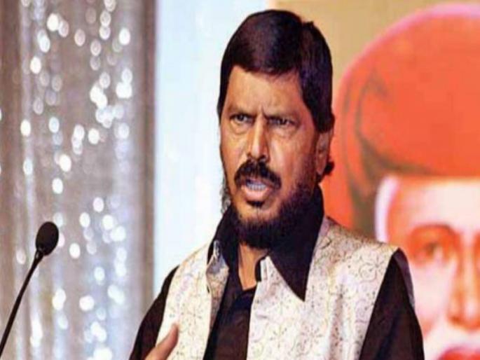 ramdas athawale said year ban on those who commit hooliganism in parliament | "संसदेत गोंधळ घालणाऱ्या खासदारांना वर्षभरासाठी निलंबित करा", आठवलेंचं मोदींना पत्र