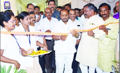 The fight against cancer in Nanded district started | नांदेड जिल्ह्यात कॅन्सरविरुद्ध लढा सुरु