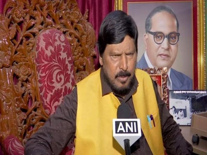 Ramdas Athawale advises Shiv Sena from Chief Minister; Said ... | मुख्यमंत्रीपदावरून रामदास आठवलेंचा शिवसेनेला सल्ला; म्हणाले... Ramdas Athawale advises Shiv Sena from Chief Minister; Said ... | मुख्यमंत्रीपदावरून रामदास आठवलेंचा शिवसेनेला सल्ला; म्हणाले...