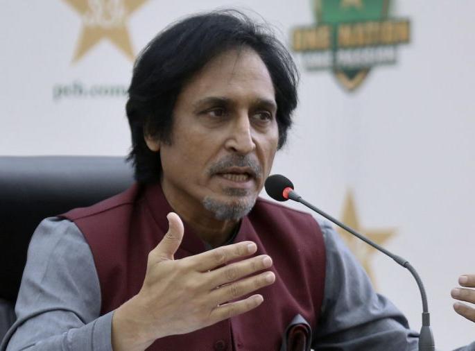 'This' appointment is like a clown in a crazy circus, Rameez Raja slams Mickey Arthur's appointment | ‘ही‘ नियुक्ती वेड्यांच्या सर्कशीतील जोकरसारखी, मिकी आर्थर यांच्या नियुक्तीवर रमीज राजा यांची जोरदार टीका
