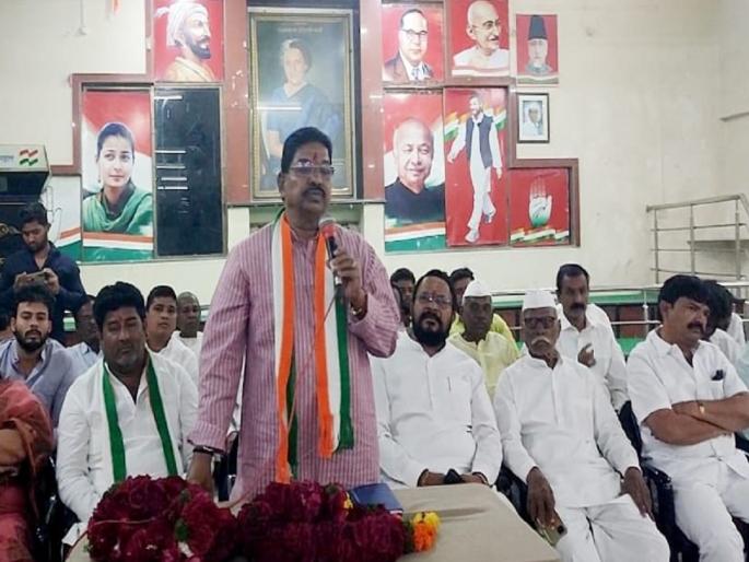 "Haat Se Haat Jodo" yatra has been started to save the constitution and the country - Ramesh Bagwe | संविधान आणि देश वाचविण्यासाठी "हात से हात जोडो" यात्रा सुरु केलीय - रमेश बागवे  "Haat Se Haat Jodo" yatra has been started to save the constitution and the country - Ramesh Bagwe | संविधान आणि देश वाचविण्यासाठी "हात से हात जोडो" यात्रा सुरु केलीय - रमेश बागवे