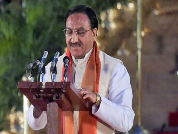 Gravity discovered not by Newton but by Indians: hrd minister claims | गुरुत्वाकर्षण न्यूटनने नाही तर भारतीयांनी शोधले : मनुष्यबळ विकासमंत्री रमेश पोखरियाल Gravity discovered not by Newton but by Indians: hrd minister claims | गुरुत्वाकर्षण न्यूटनने नाही तर भारतीयांनी शोधले : मनुष्यबळ विकासमंत्री रमेश पोखरियाल